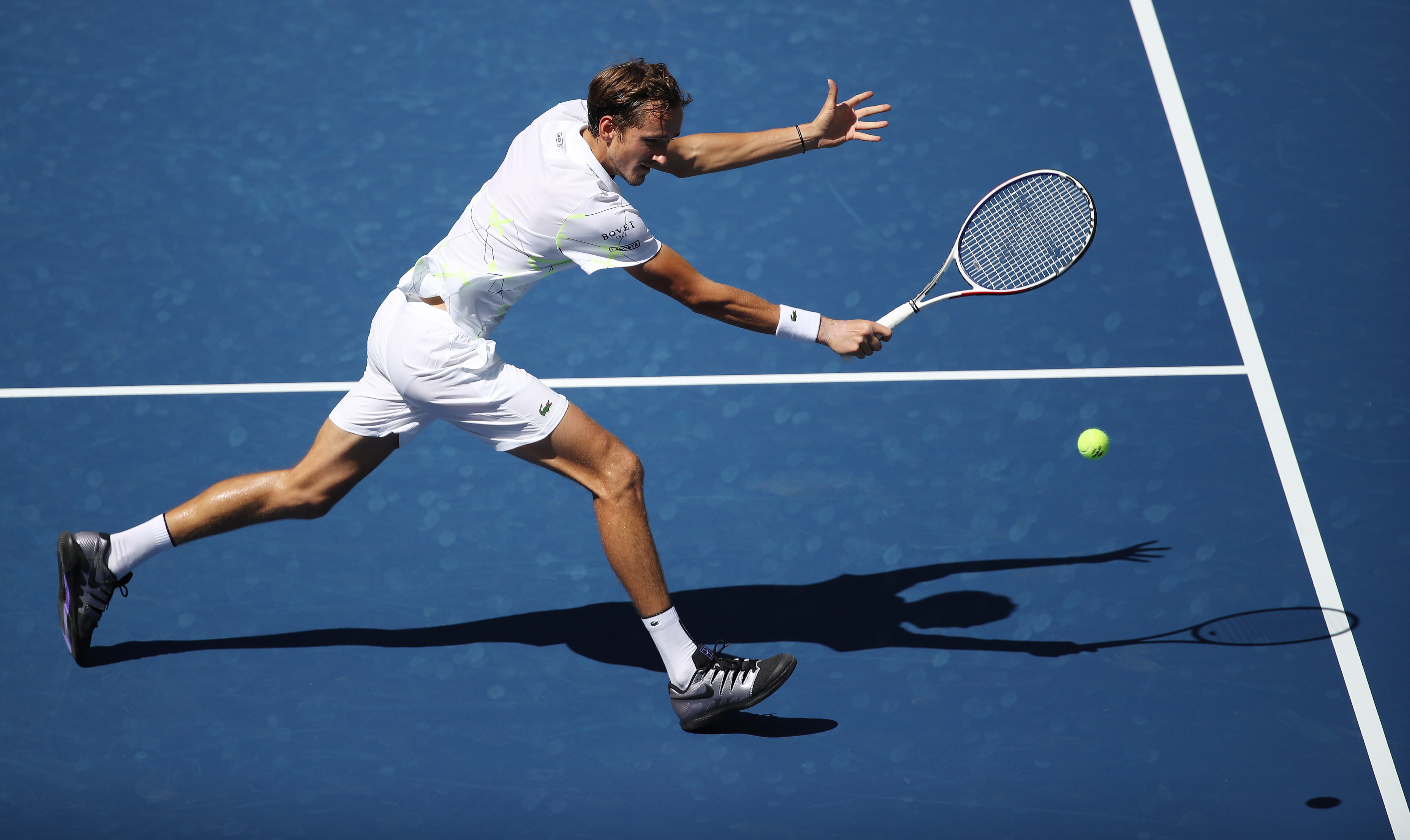 戴维斯杯险胜美网，梅德韦杰夫扛起全队的简单介绍