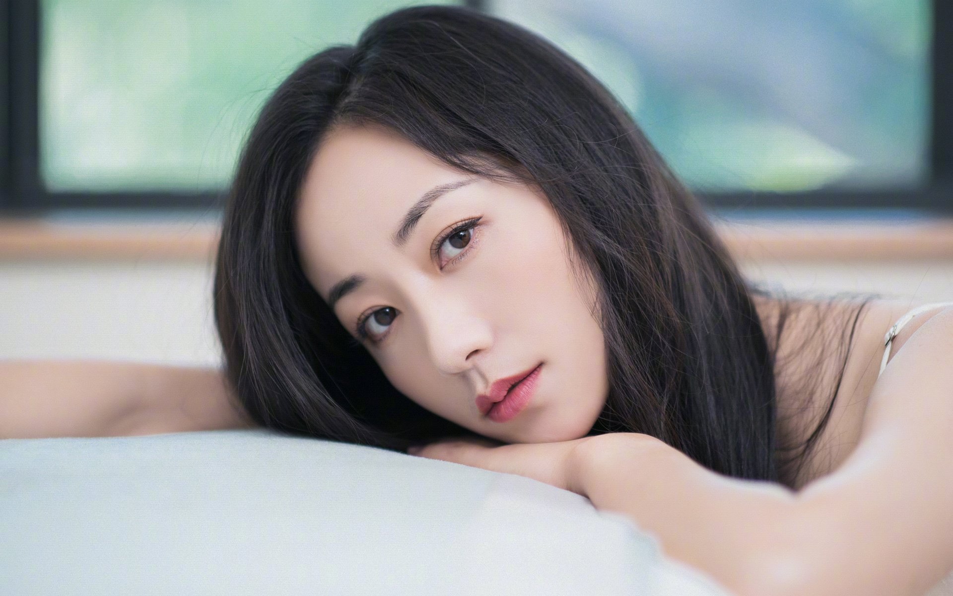 纸牌屋一夜，是谁稳住了那座天平？