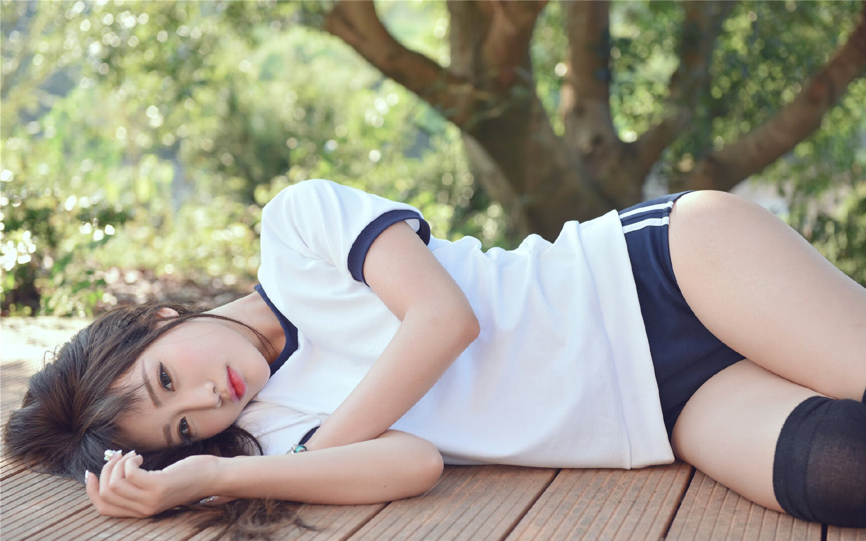 从坚冰到融点，孔德的非典型破局，助里昂在拉齐奥的战术冻土上带走生机