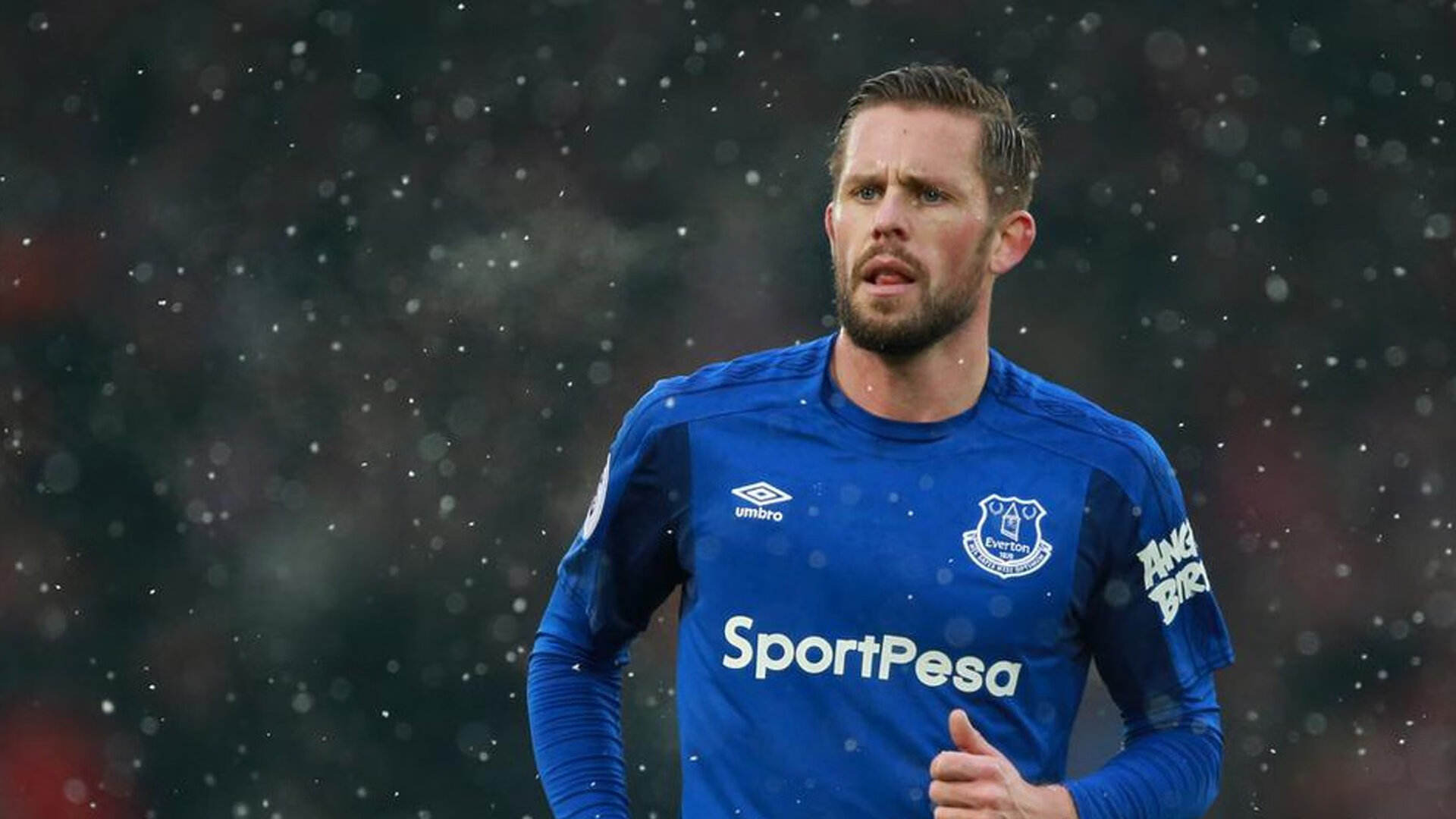 绿茵场的一波流哲学，当德甲争冠战遇见新西兰式闪电终结